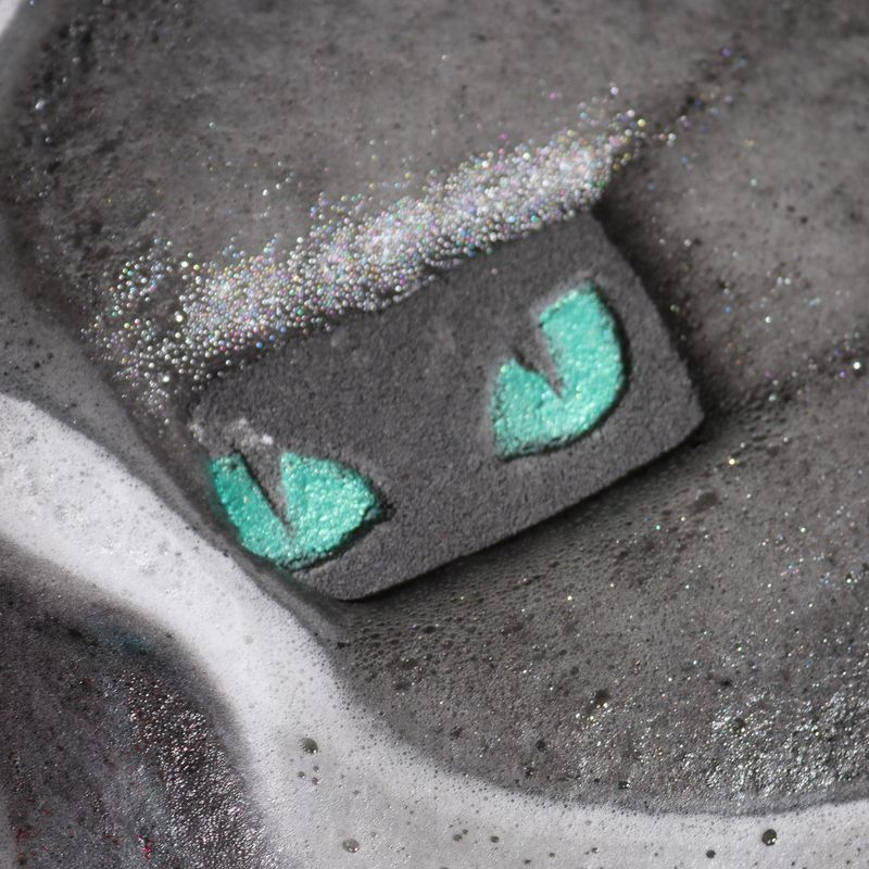 Cats Eyes Bath Bomb 80g
