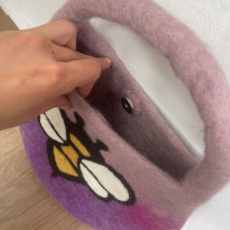 Water Felted Bee Bag - One Handle with Magnet  - Lavender Shades