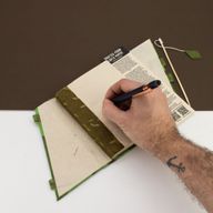 Lokta Bold Floral Bamboo Lock Notebook – Medium (15x12cm) – 45 Leaves – Moss Green
