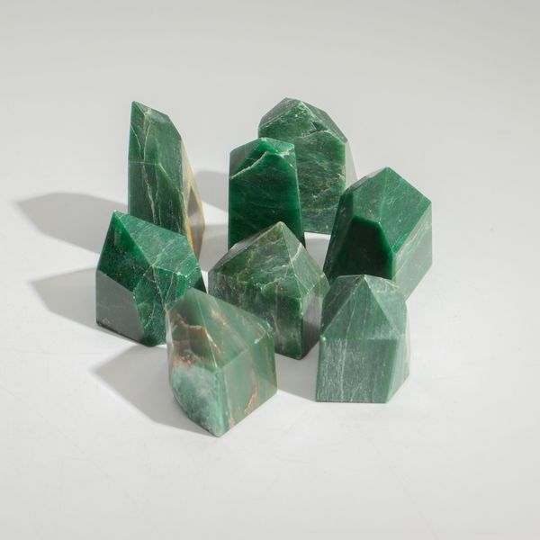 Gemstone Points approx 6cm (0.5KG) - Indian Jade (approx 8 pieces)