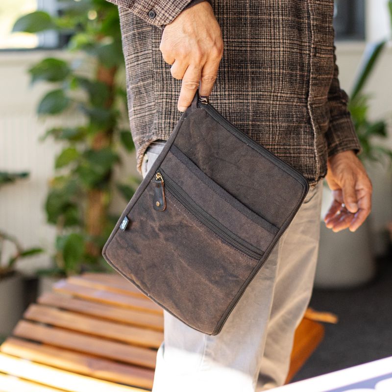 Stonewash Tablet Pouch - Charcoal
