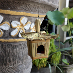 Small Square Seagrass Bird Box 18x13cm