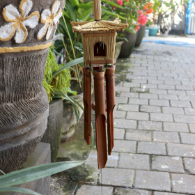 Square Seagrass Bird Box with Chimes 49x15cm