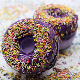 1x Blackberry and Almond Bath Donut