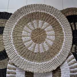 Round Seagrass White & Tan - Inner Sun - 1m